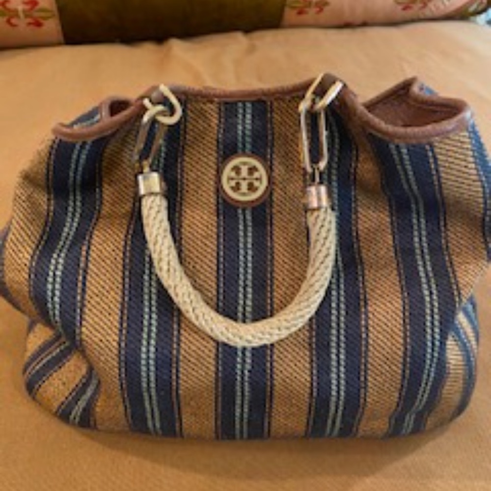 Handbag - Picture 6 of 6
